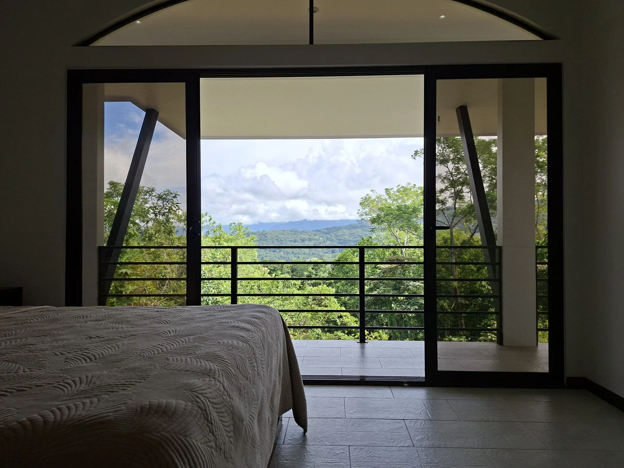 HOLOS Community Modern 2-Bedroom Mountain Home with Diamante Waterfall Views - photo 5