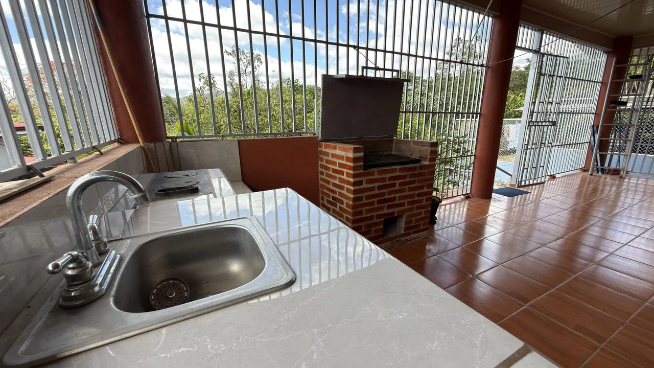 Countryside House For Sale in San Isidro del General - Gallery image 12
