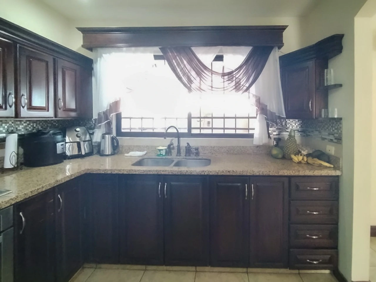 Lovely 2-Story House for Sale in Grecia - Gallery image 2