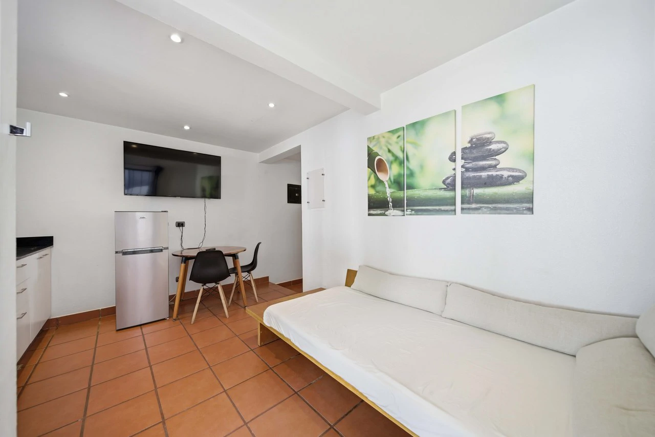 Hotel Gardenia: Turnkey Boutique Hotel in the Heart of Tamarindo - Proven Income Meets Tropical Lifestyle - Gallery image 14