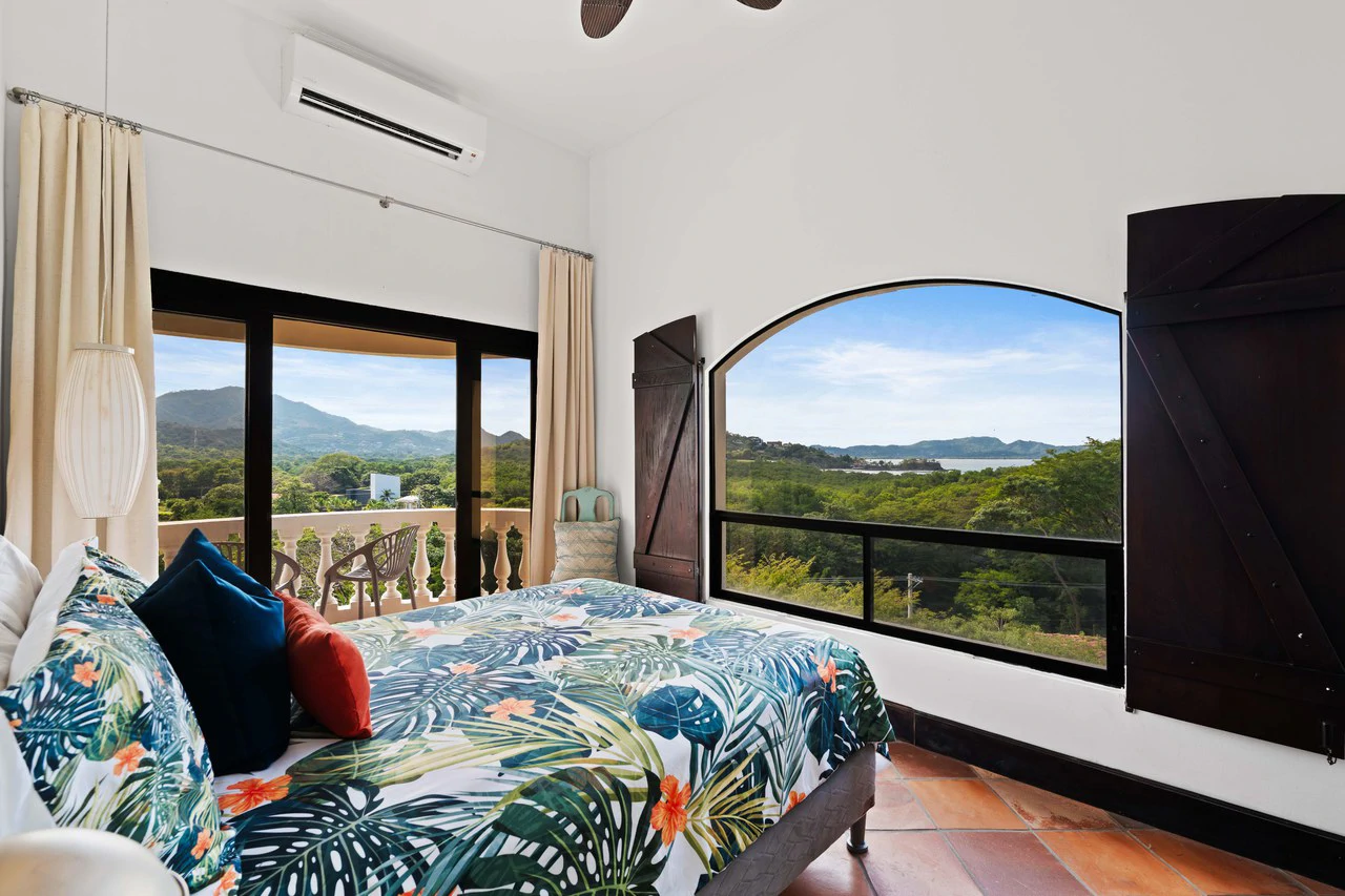Tres Vistas Marina Real: Stunning 3BR Penthouse with Ocean & Marina Views - Gallery image 15