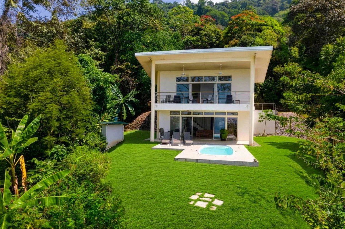 12.25 ACRES – 3 Bedroom 2 Story Ocean View Home 10 Min To The Beach!!! - photo 35