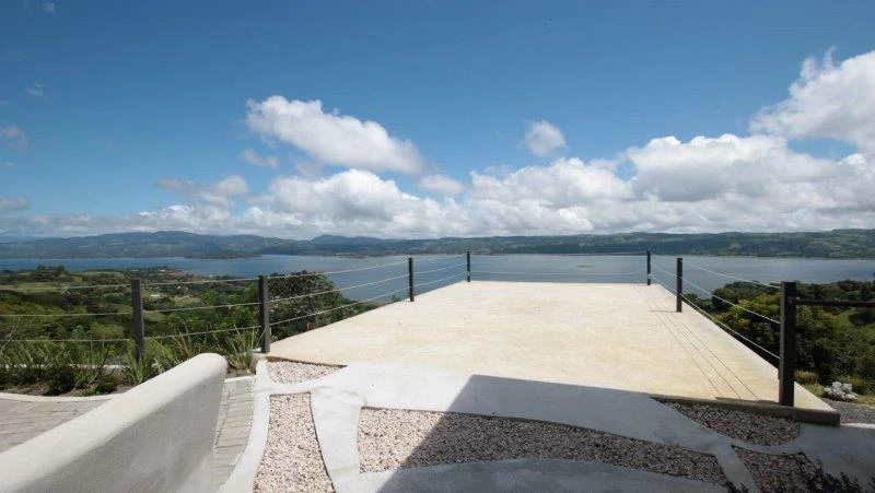 VOLCANO SUNRISE: Mountain top retreat overlooking Lake Arenal and 3 volcanoes - Gallery image 13