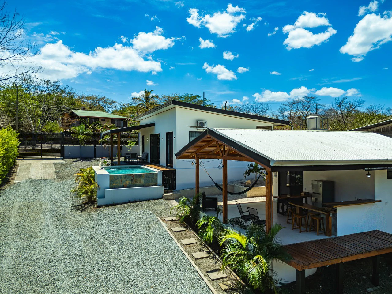 Villa Nanku: Tropical Playa Negra Home with Guest House & Pool - Gallery image 3