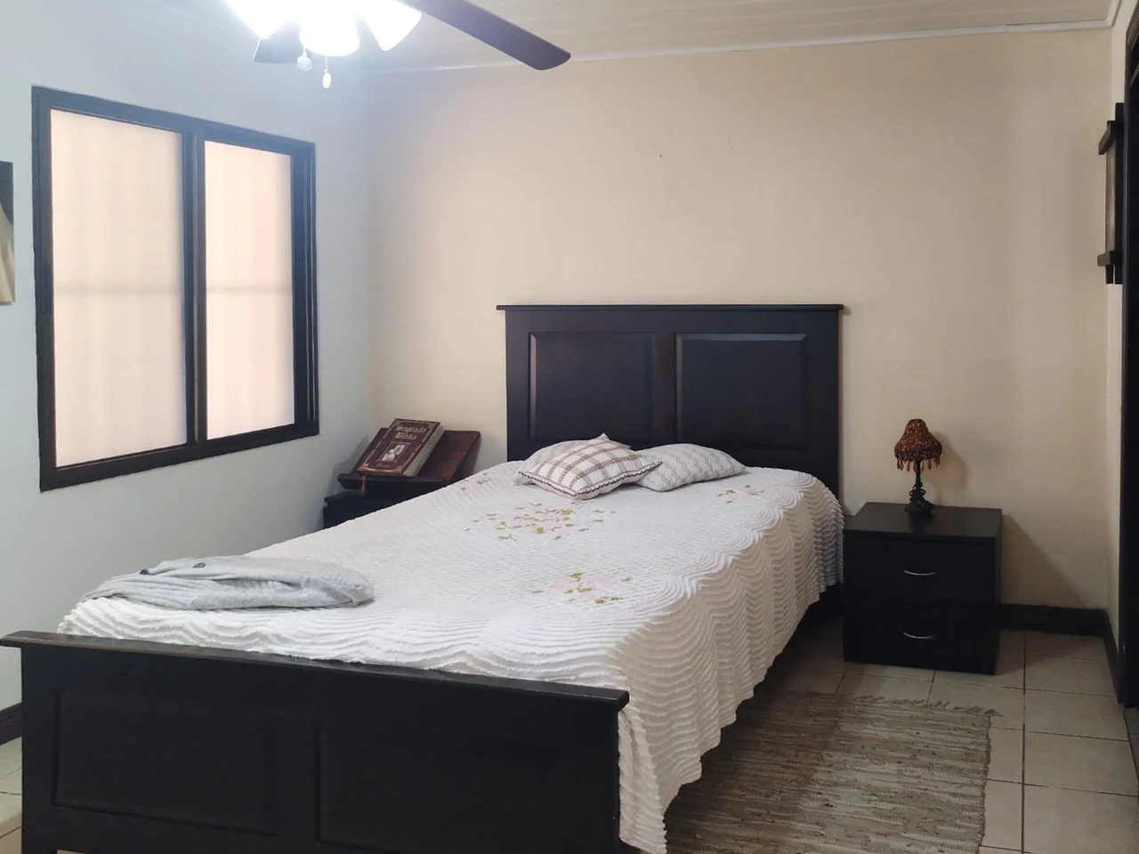 House in Grecia center just 100m from the Plaza Grecia Mall - Gallery image 10