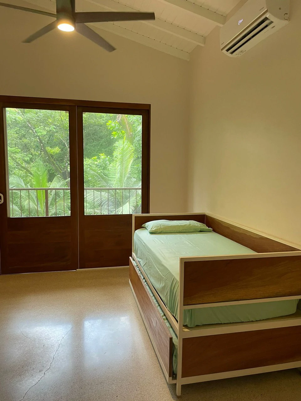 Casa Gala: Price Drop! New Modern and Tropical House Steps Away from Downtown and the Beach! - Gallery image 17