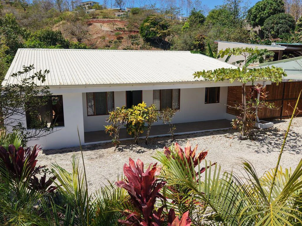Casa Dulce Sueño: Charming 4-Bedroom Renovated Home with Brand New Pool in Peaceful Santo Domingo, close to Samara Beach - Gallery image 4