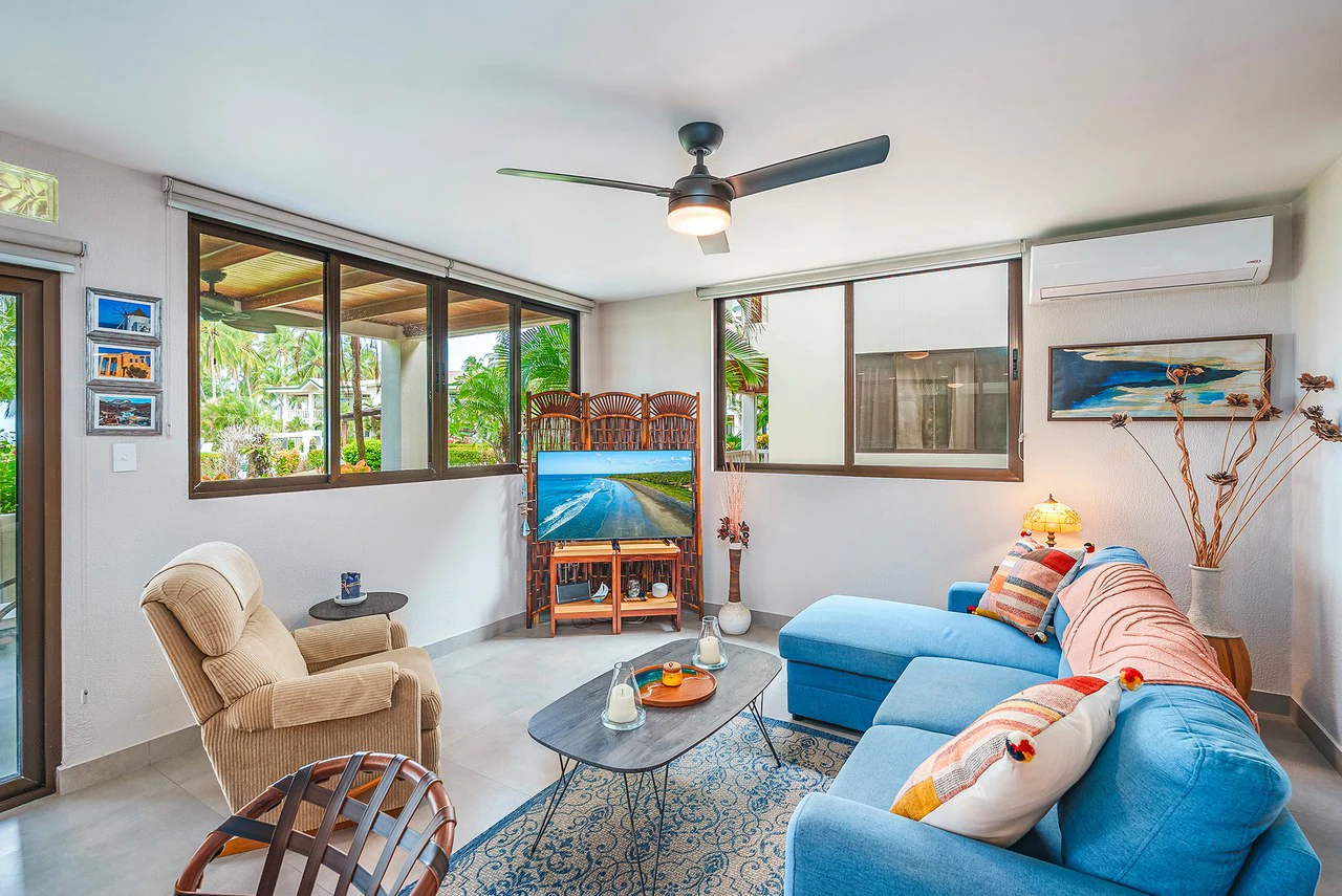 Las Brisas #15: Beachfront Condo With Luxury Upgrades & Unparalleled View - Gallery image 16