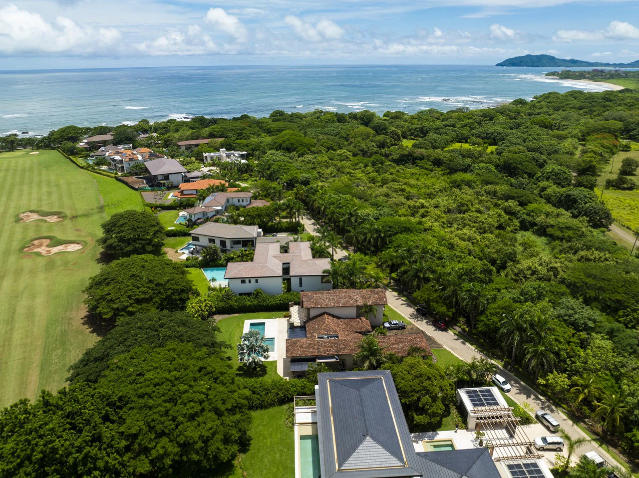 La Dulce Vida 7: Exclusive 5-Bedroom Mansion in La Dulce Vida, Hacienda Pinilla. Unmatched Elegance & Privacy - Gallery image 34