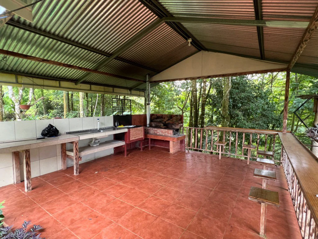 Mountain and Countryside House For Sale in Santa Elena - photo 10