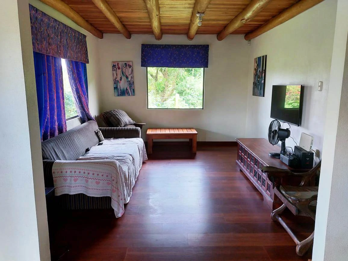 CHALET DEL LAGO - Beautiful A-Frame home in tropical garden - Gallery image 11