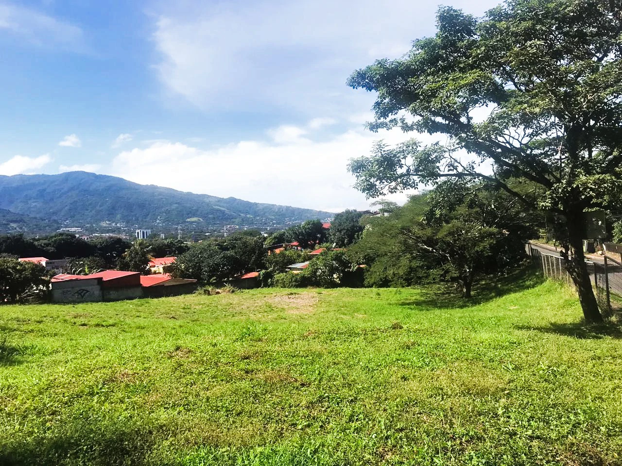 Property for sale in Santa Ana with mixed use such as paddle tennis courts, church and others Costa Rica - Gallery image 13