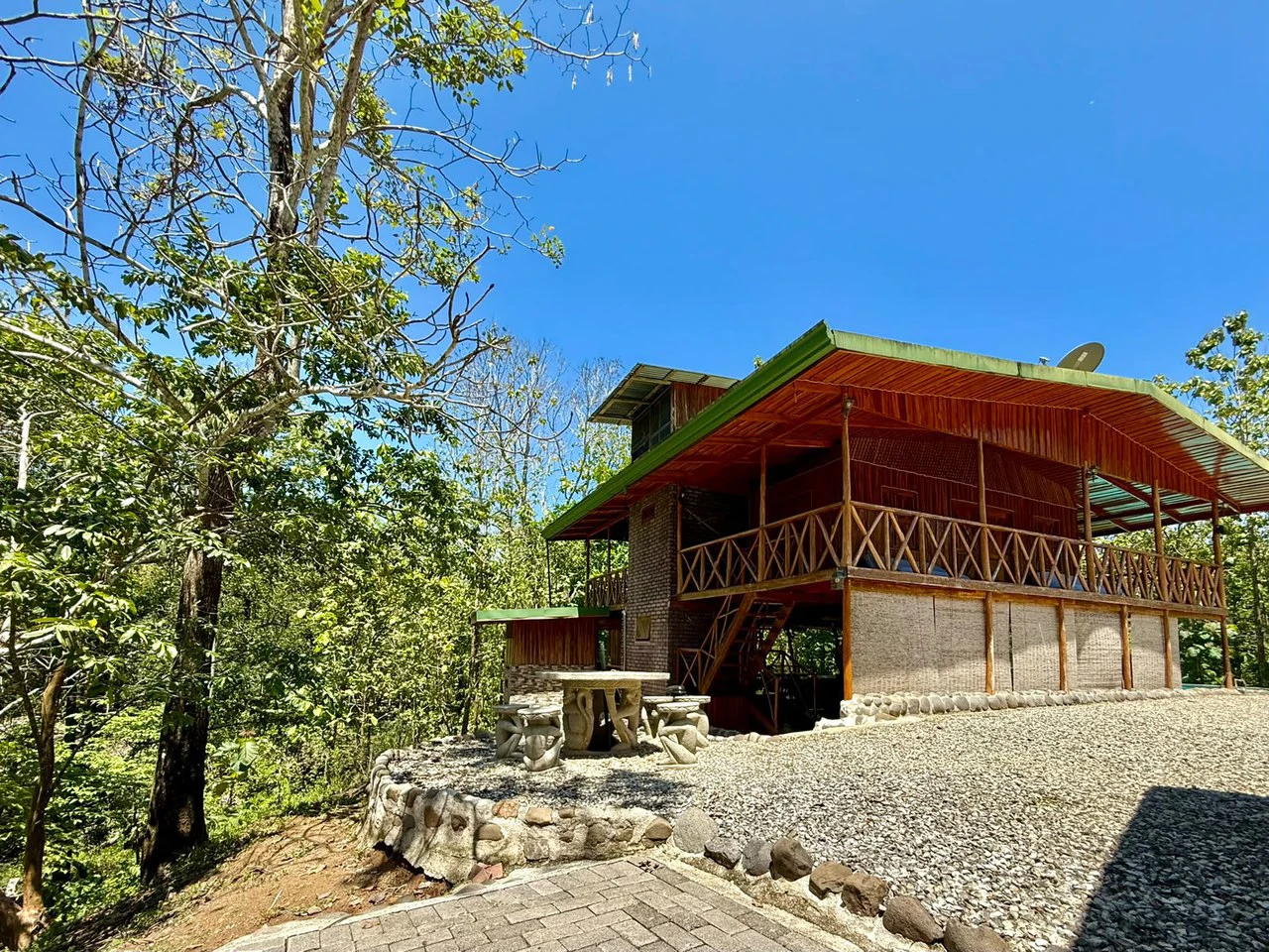 Cobano Jungle Lodge: Santa Fe de Cobano, Costa Rica  Tropical Home with Guest House,  Airbnb Potential & Jungle Privacy ONLY $249,000 USD! - Gallery image 5