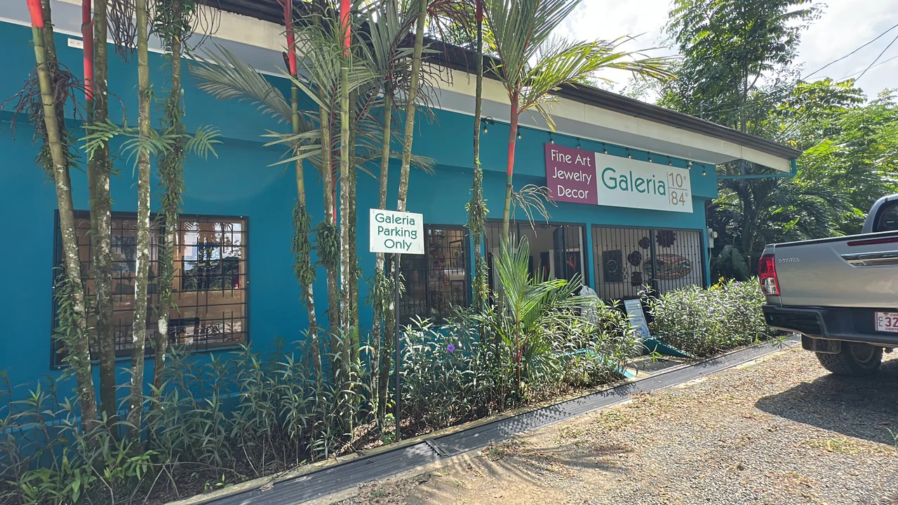 Commercial Space In Prime High Traffic Area in Uvita Costa Rica with garden - Gallery image 13
