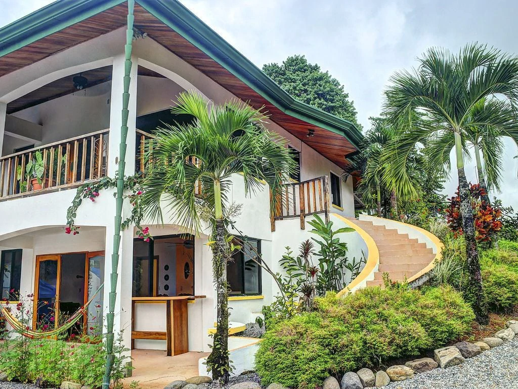 2.7 ACRES – 3 Bedroom Home With Great Mountain View, 2 Pools With Waterslide, 2 Wheel Drive Access!!! - Gallery image 2