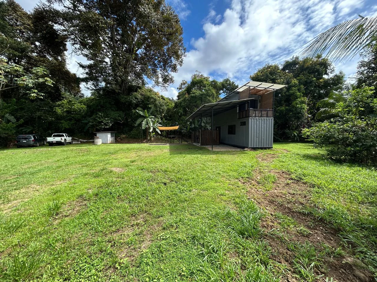Hatillo Breeze, 2 Bedroom Home on 1,311m2 of usable land and year round creek!: House For Sale in Hatillo