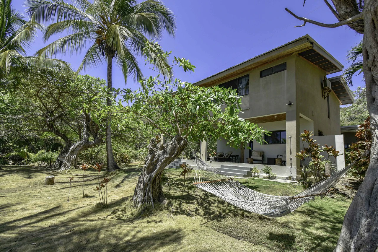 Rare Titled Beachfront Property with House - Gallery image 6