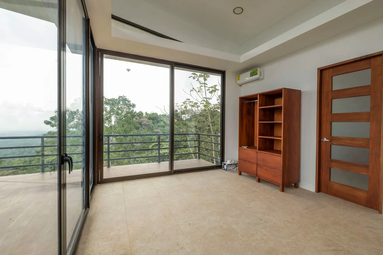 Luxury Modern Home on the hills above Tarcoles: Panoramic Ocean & Mountain Views - Gallery image 17