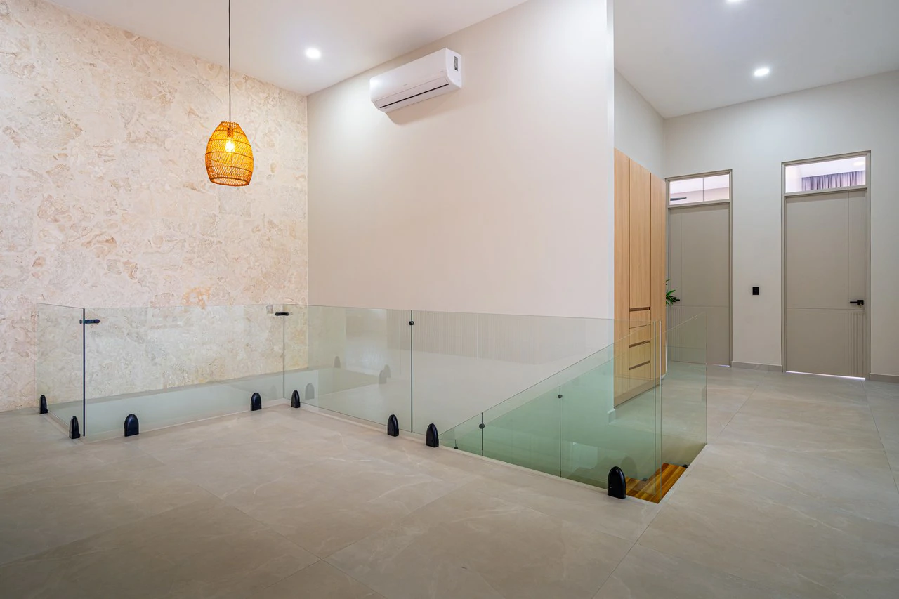 Lion's Gate Sunset Estate - Gallery image 98