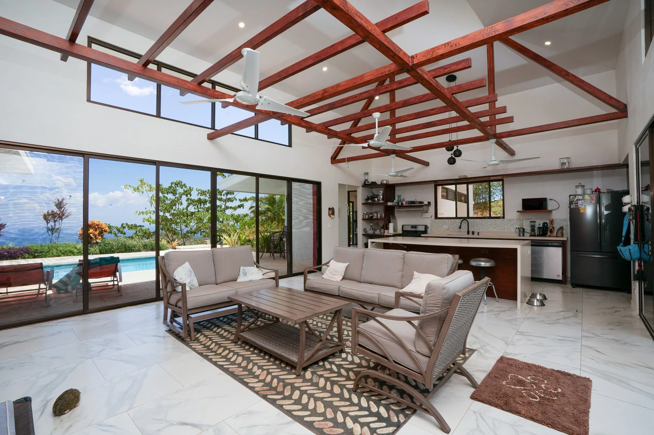 casa pacific: Exclusive Listing | Modern Ocean View Living in carrillo - photo 3