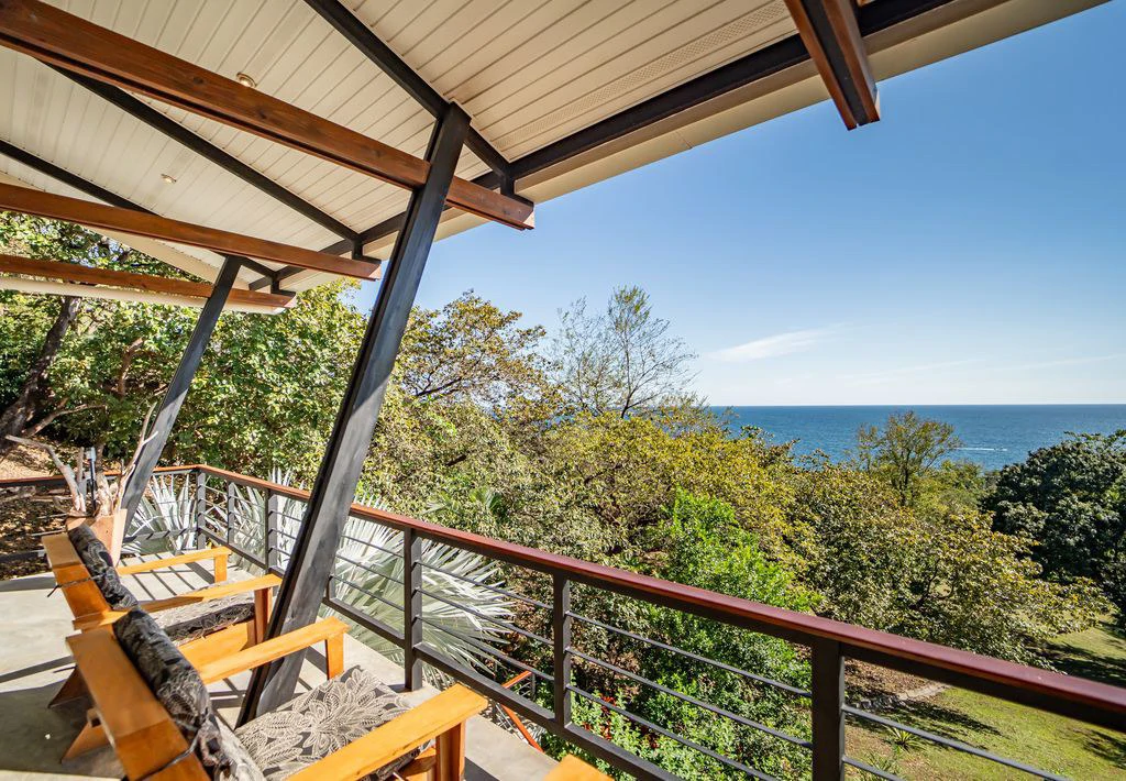 Casa Que Pasa: Exquisite Contemporary Hillside Home in a 1.6-acre Property Overlooking The Pacific Ocean - Enjoy Coastal Living in a Prime Location - Gallery image 22