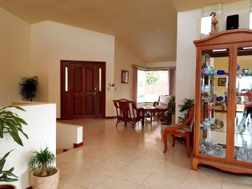 House For Sale in San Isidro - Gallery image 13