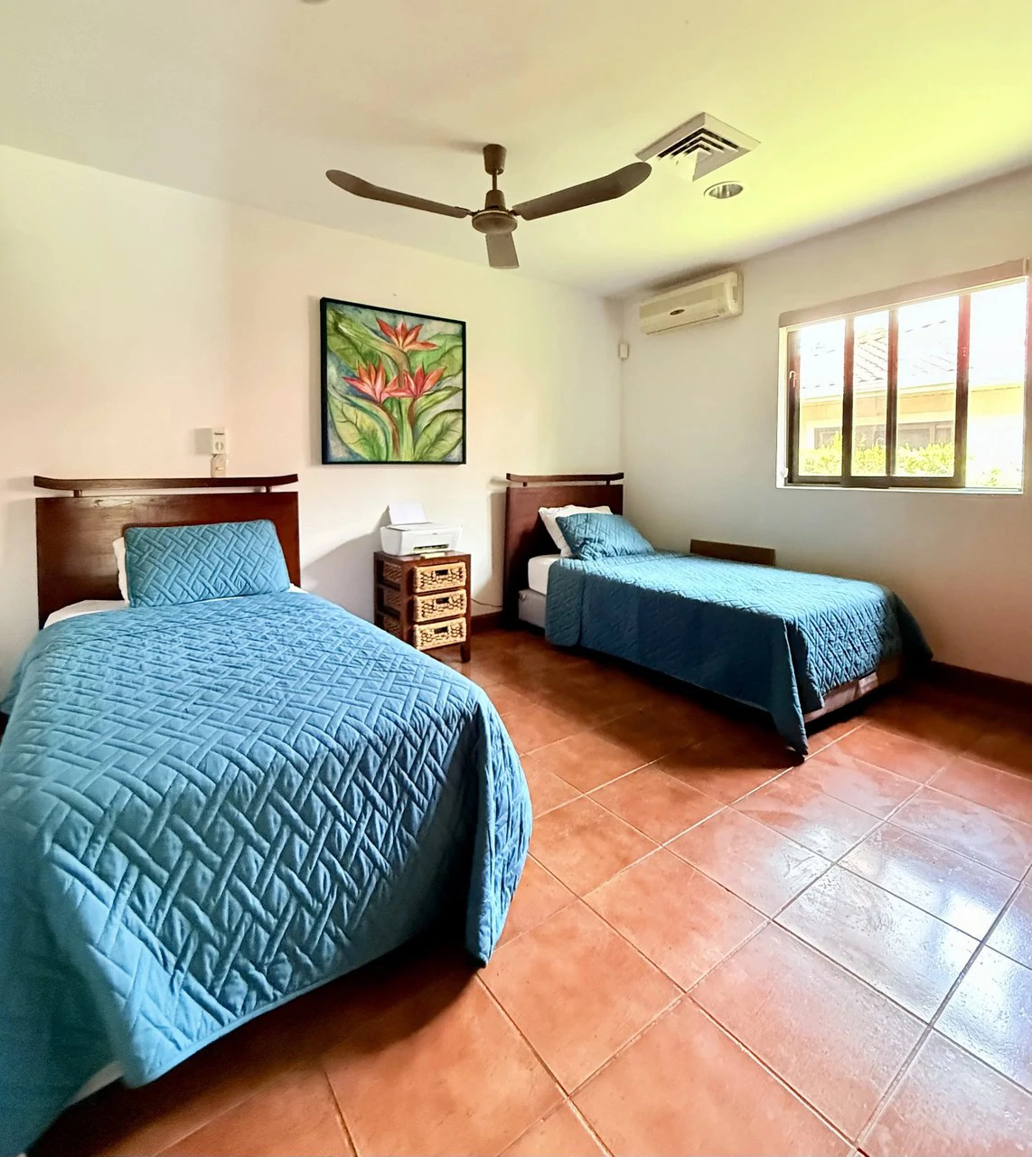 Tropical Villa 519: $629,950 USD Gated Los Delfines Golf & Country Club Beachfront Village. 5 min walk to Swimming beach in Bahia Ballena on the Southern Nicoya Penisula - Gallery image 31