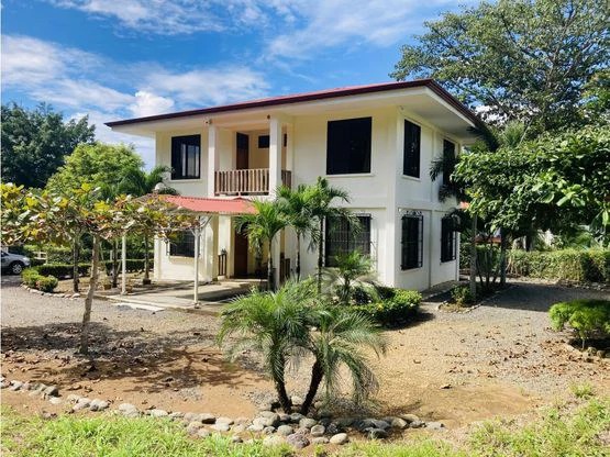 Venta de una hectárea con vivienda principal en Herradura: ¡Your Own Paradise in Herradura, Costa Rica! - Gallery image 3