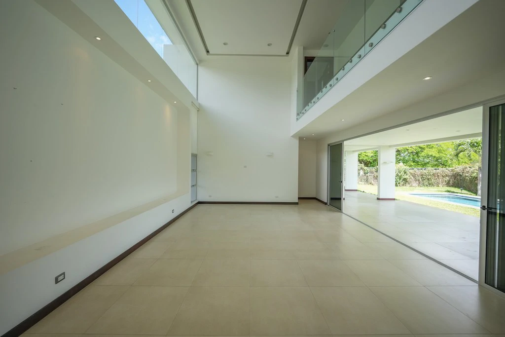 House For Sale in Lindora - Gallery image 3