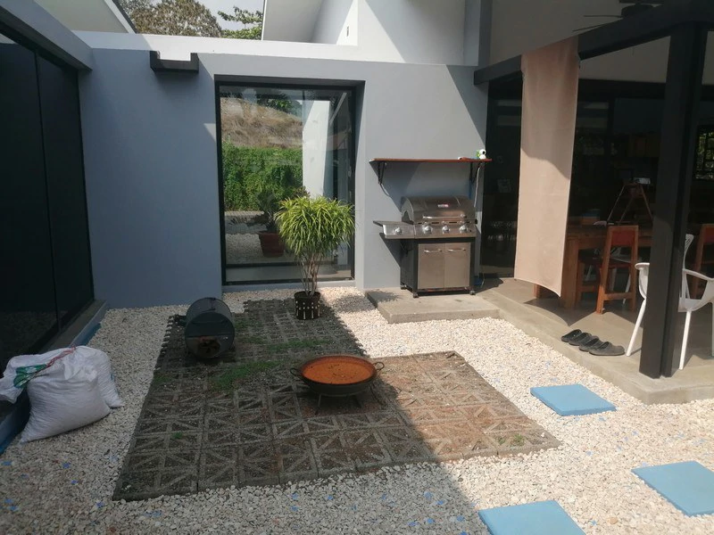 Beautiful Casa Irina, with pool and large yard: Close to the beach in tranquil Monterrey! - Gallery image 9