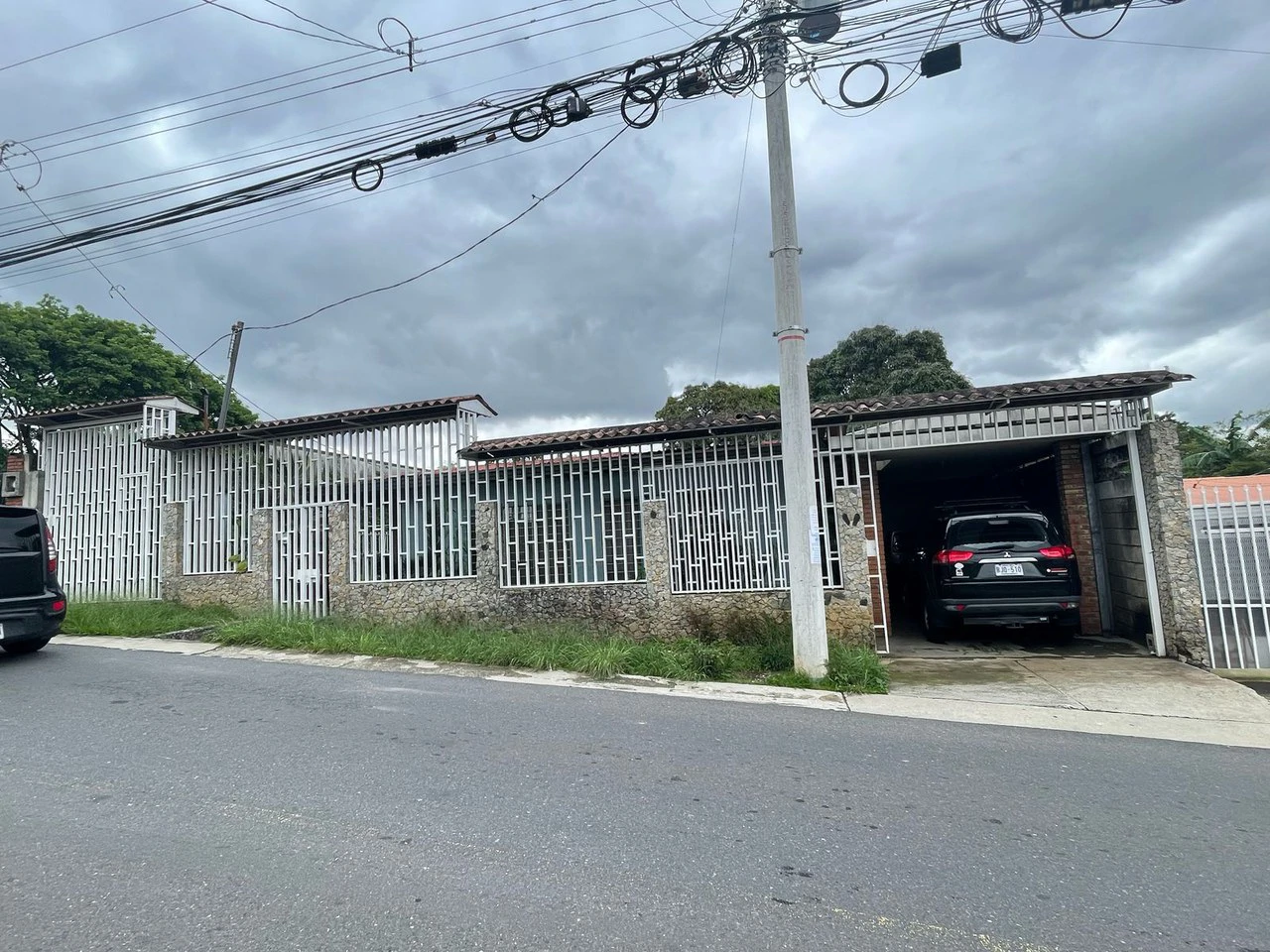 Warehouse and Mixed-Use Property for Sale in Desamparados: Warehouse For Sale in Desamparados - Gallery image 2