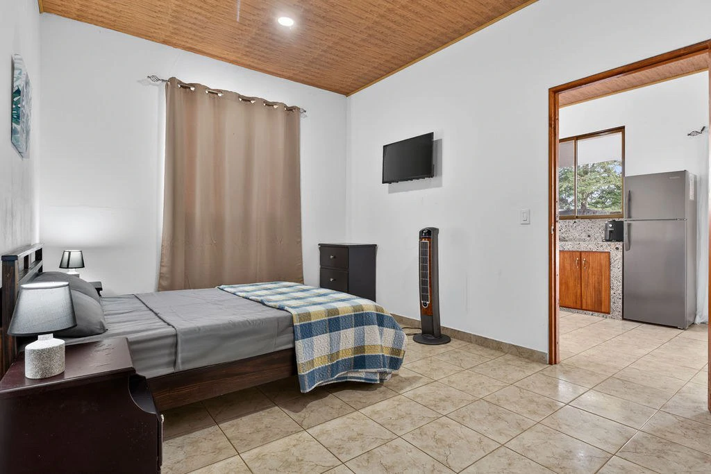 Villa Los Monos: High-Income 9-Unit Rental Property Near Playa Grande - Gallery image 50