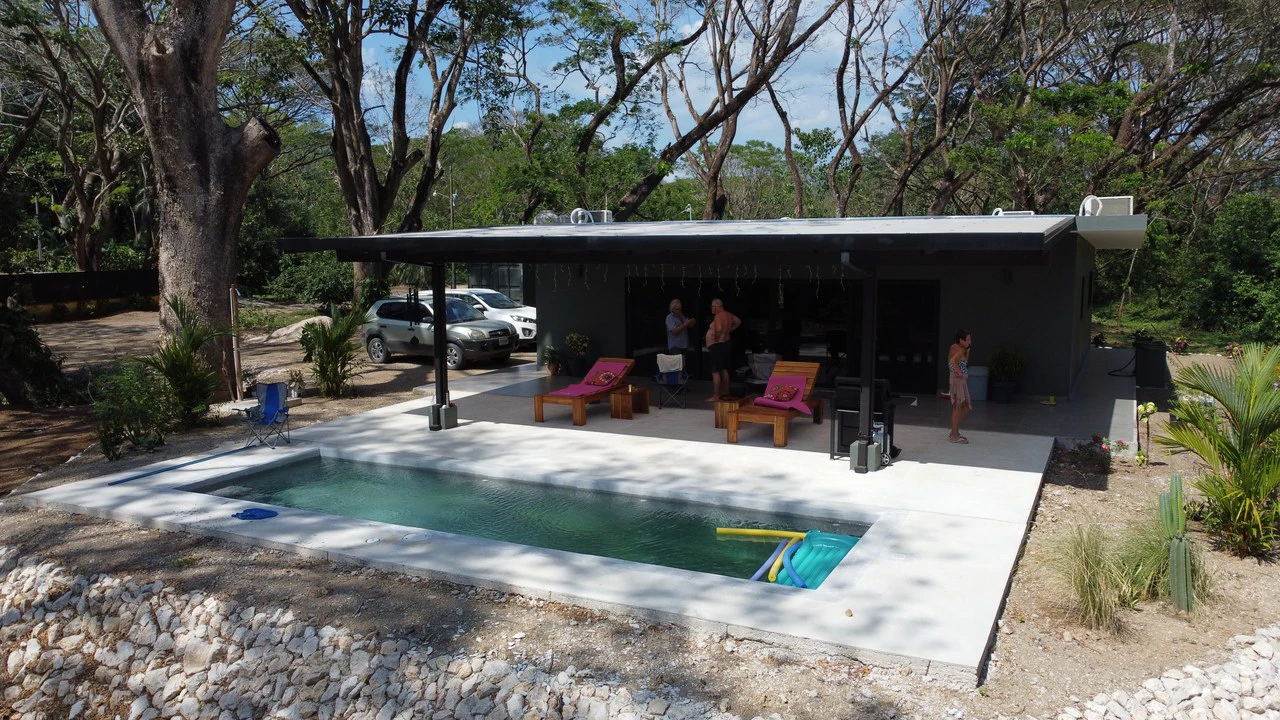 Private property for sale with a modern house and pool surrounded by the nature of Playa Samara – excellent investment opportunity - Gallery image 6
