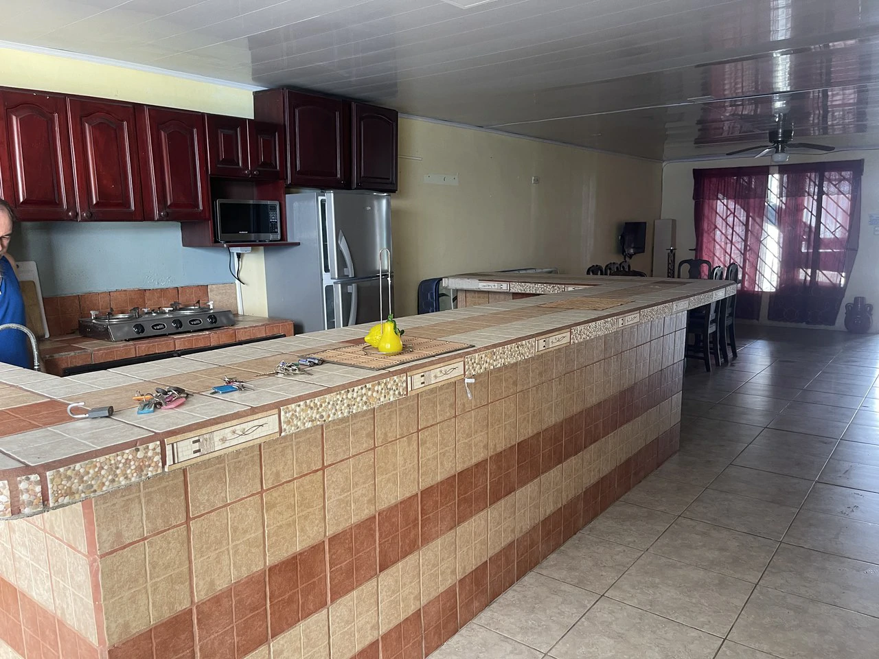 House in Jaco, 1st floor 3 bedroom house. Second floor 2 full apartments - Gallery image 4