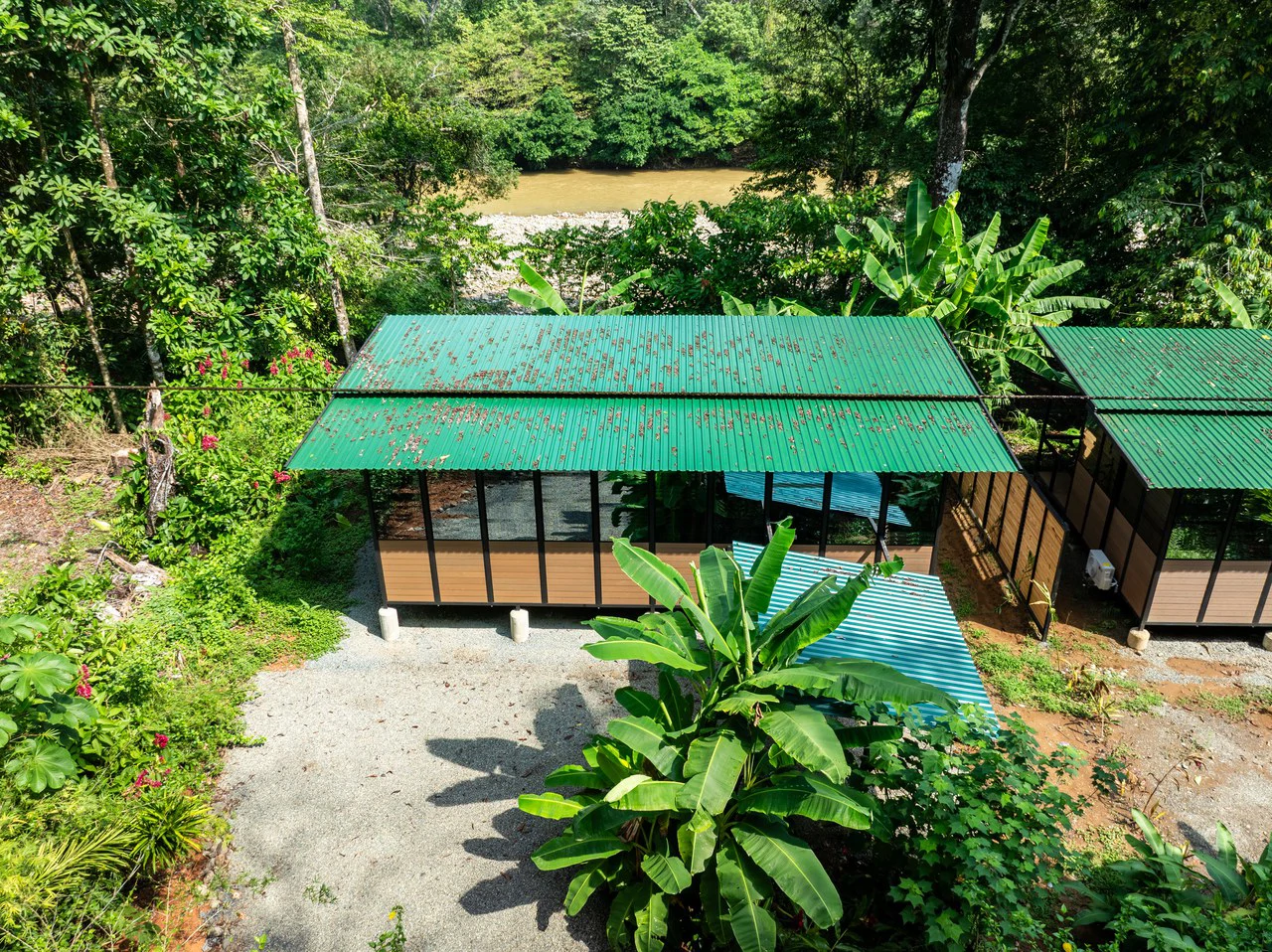 4 Unit Riverfront Micro Resort Minutes to Beach - Gallery image 3