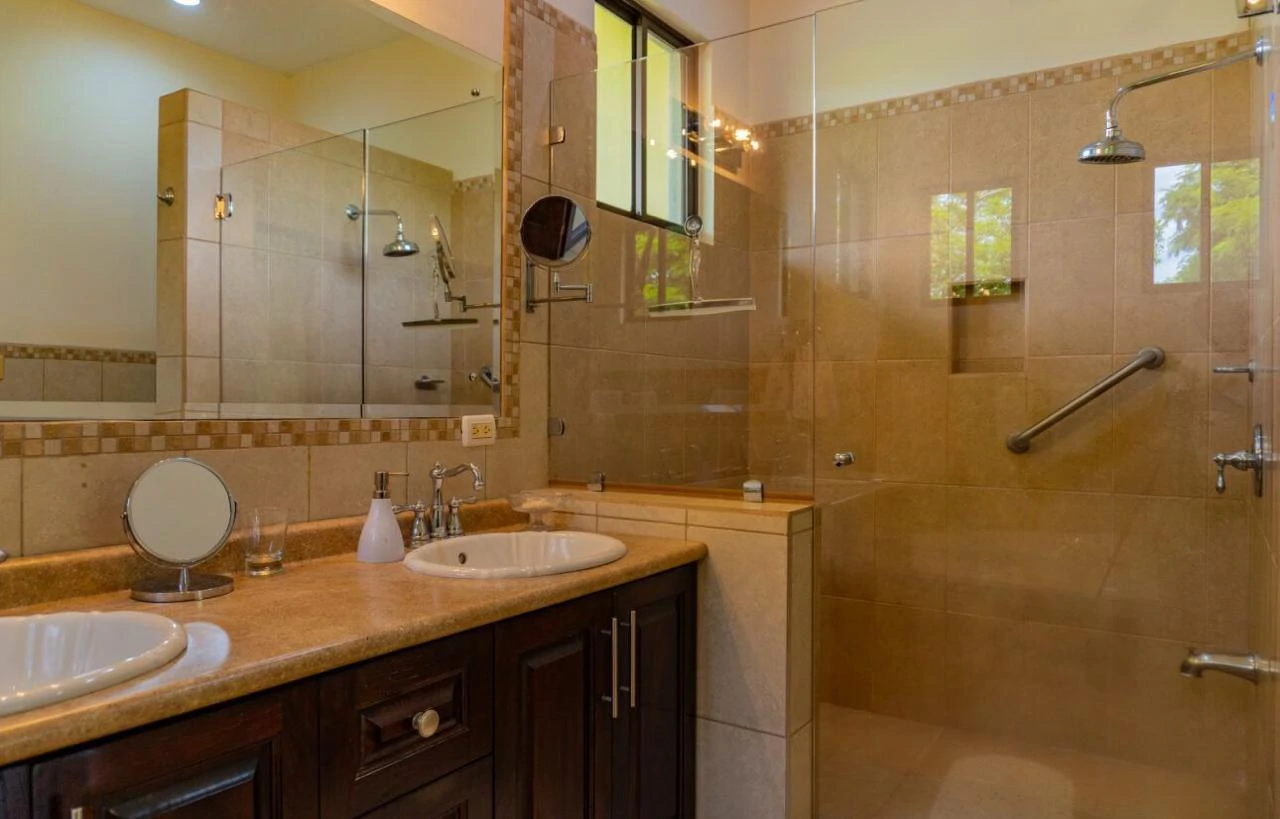 House For Sale in Curubandé - Gallery image 20