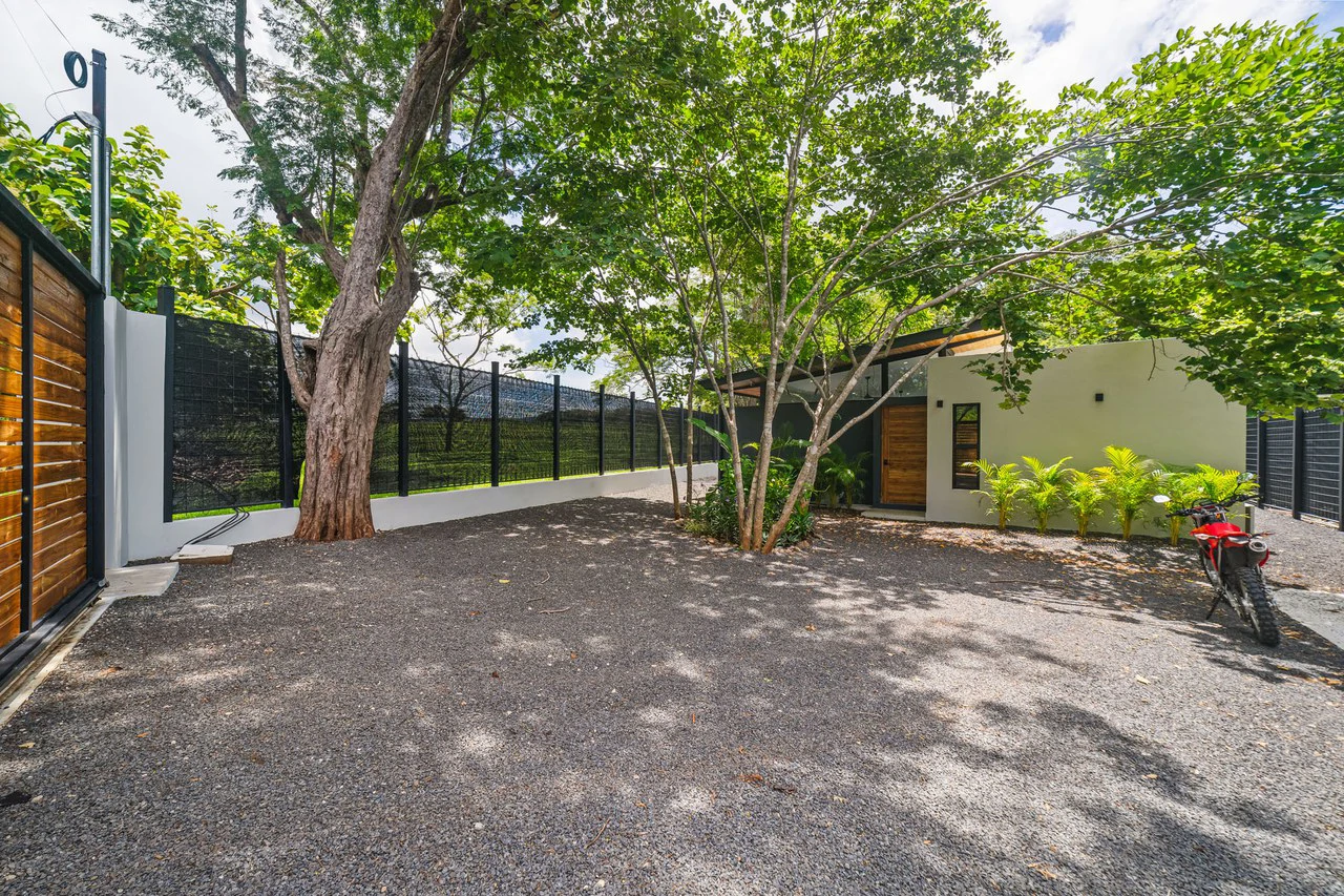 Casa Corteza: 3BR Contemporary Home With Pool - Gallery image 10