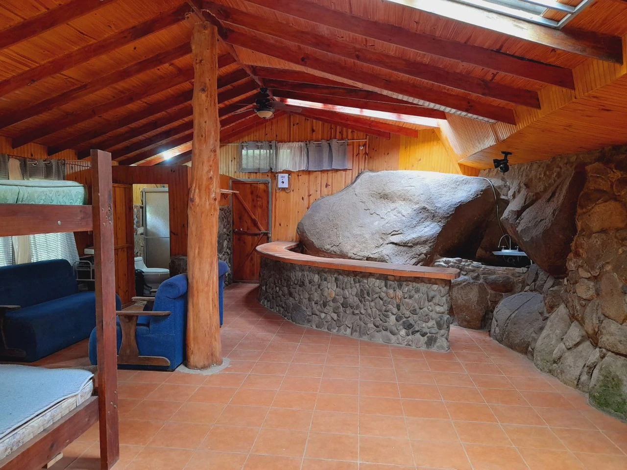 Mountain Retreat with River Views in San Gerardo de Rivas