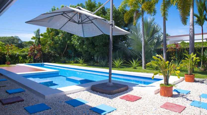 Beautiful Casa Irina, with pool and large yard: Close to the beach in tranquil Monterrey! - Gallery image 27