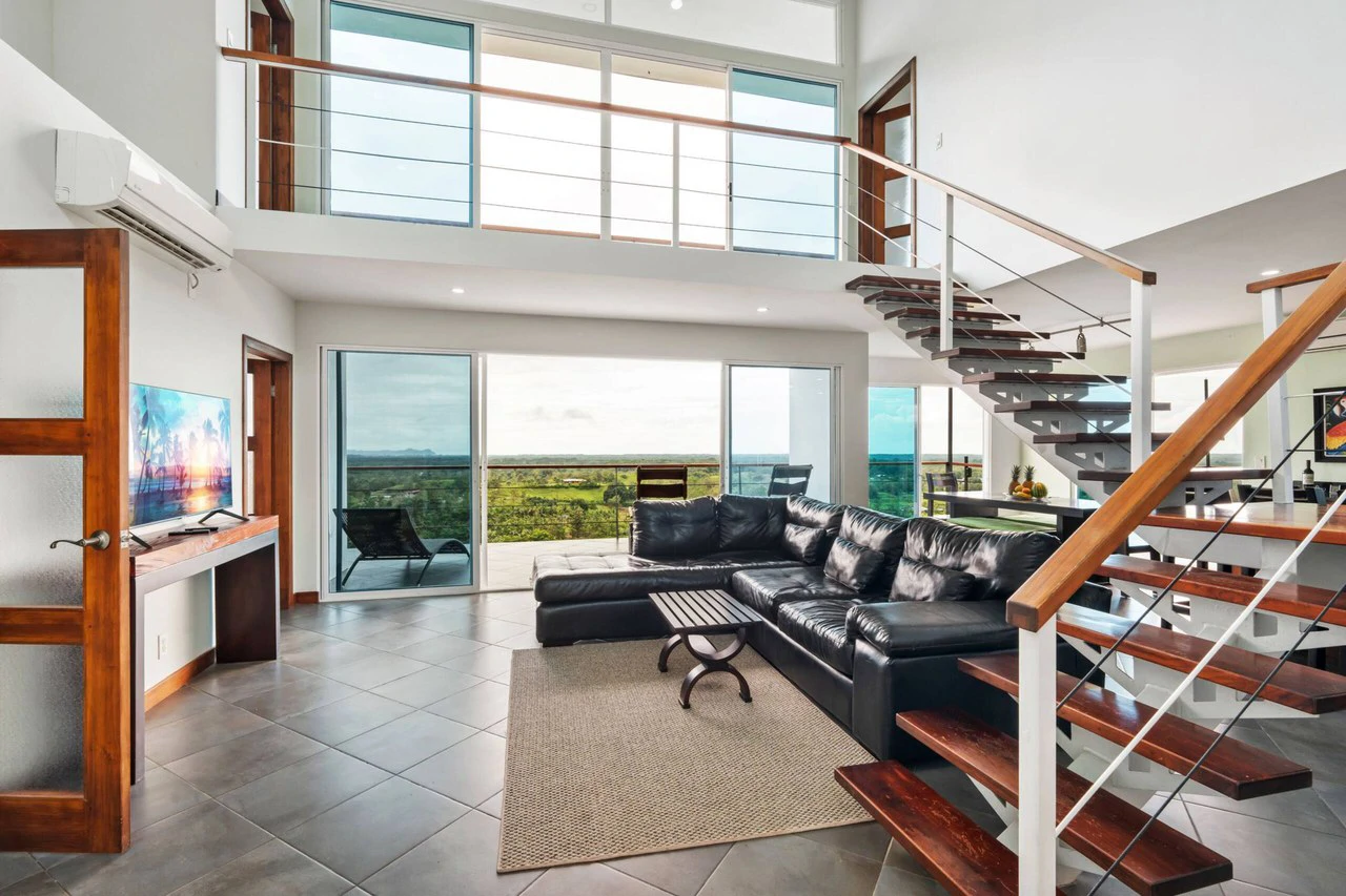 Casa Sol: Exceptionally Private Home with Panoramic Ocean, Mountain & Sunset Views - Gallery image 13