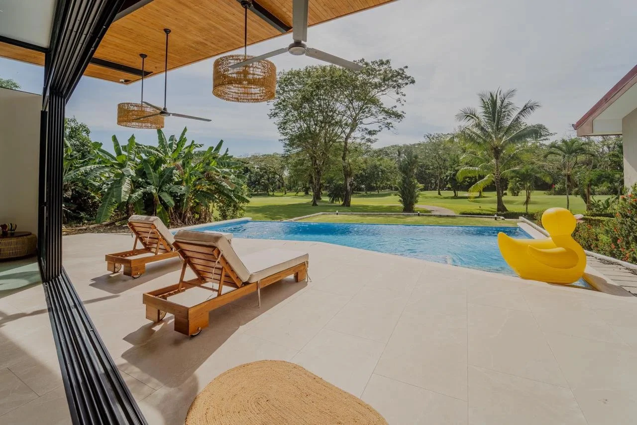 Luxury Casa Golf $1,200,000 USD: Golf-Front Architectural Estate in Los Delfines Golf & Country Club