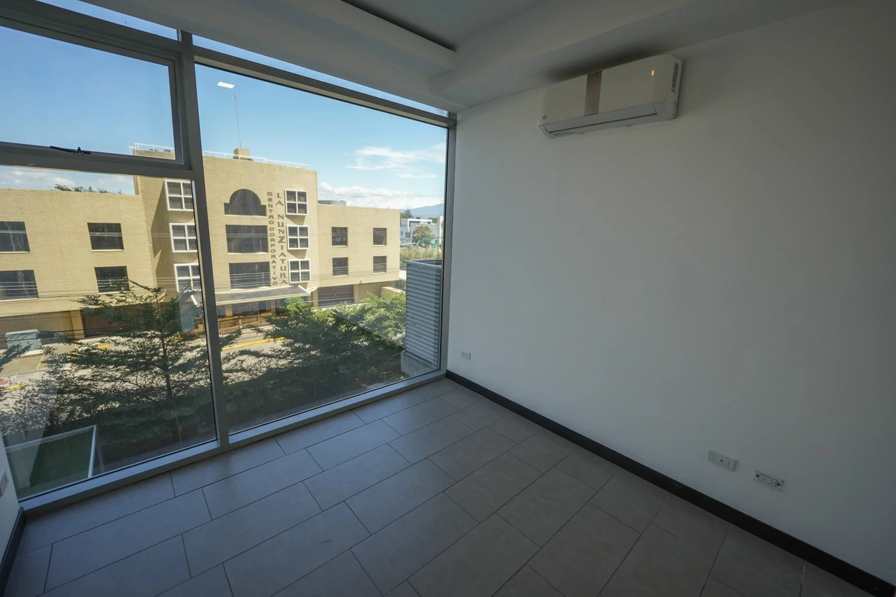 Apartment For Sale in Rohrmoser - photo 20