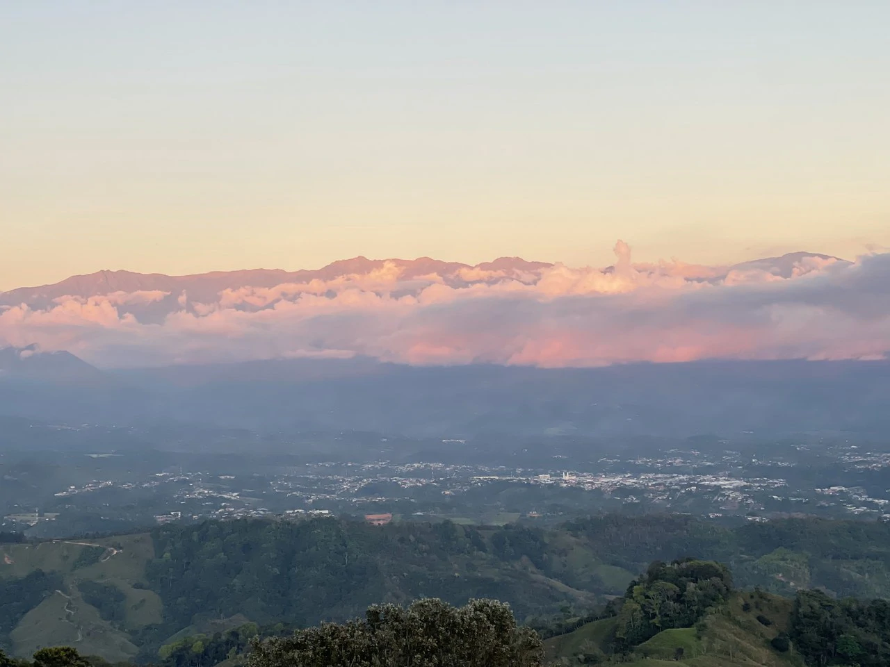12 Acre Fruit Farm Above San Isidro City Lights Chirripó Views and Deep Well Water - Gallery image 7