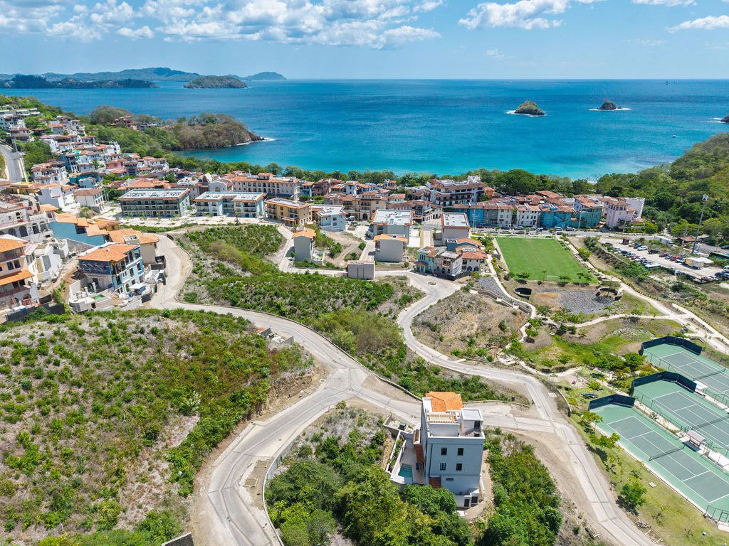 El Prado Lot 96: Build Your Dream Home with Ocean Views in Las Catalinas - photo 9