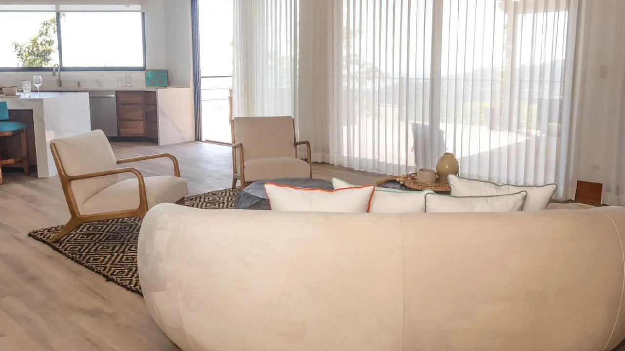 Cuantum: Customizable Lot-and-Home Package Near Playa Pájaros - Gallery image 9