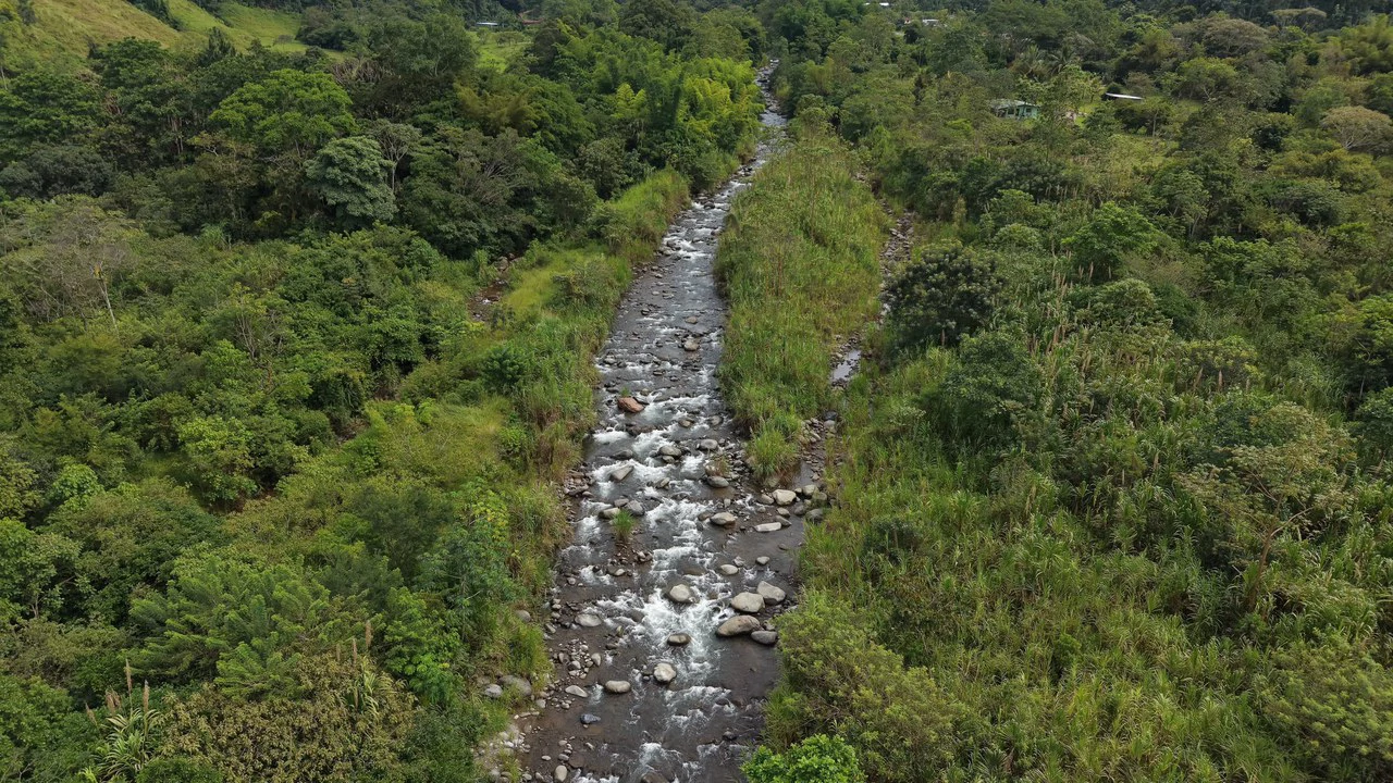 Mountain Home Construction Site For Sale in San Isidro del General - photo 2