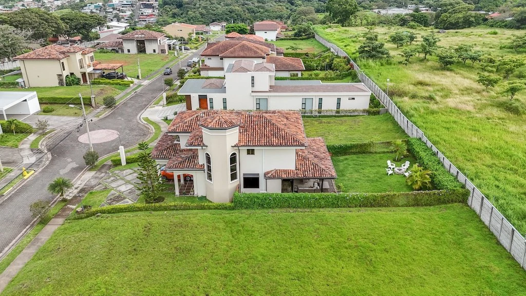 Terreno de 517m2 en Condominio Los Castillos, La Guácima: Home Construction Site For Sale in La Guácima - Gallery image 6
