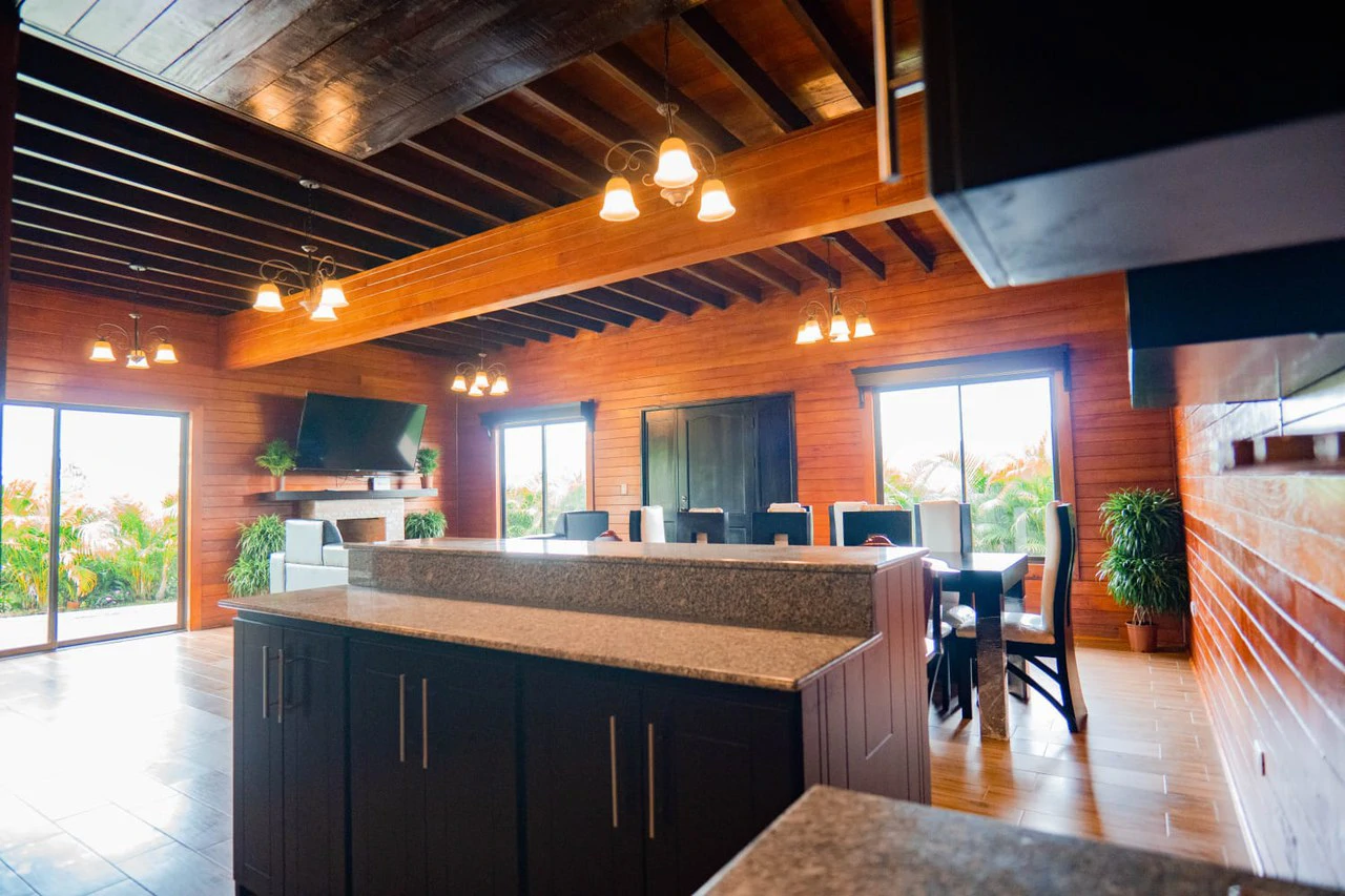 Two-Story Cozy Cabin in Agua Buena, San Vito - Gallery image 12