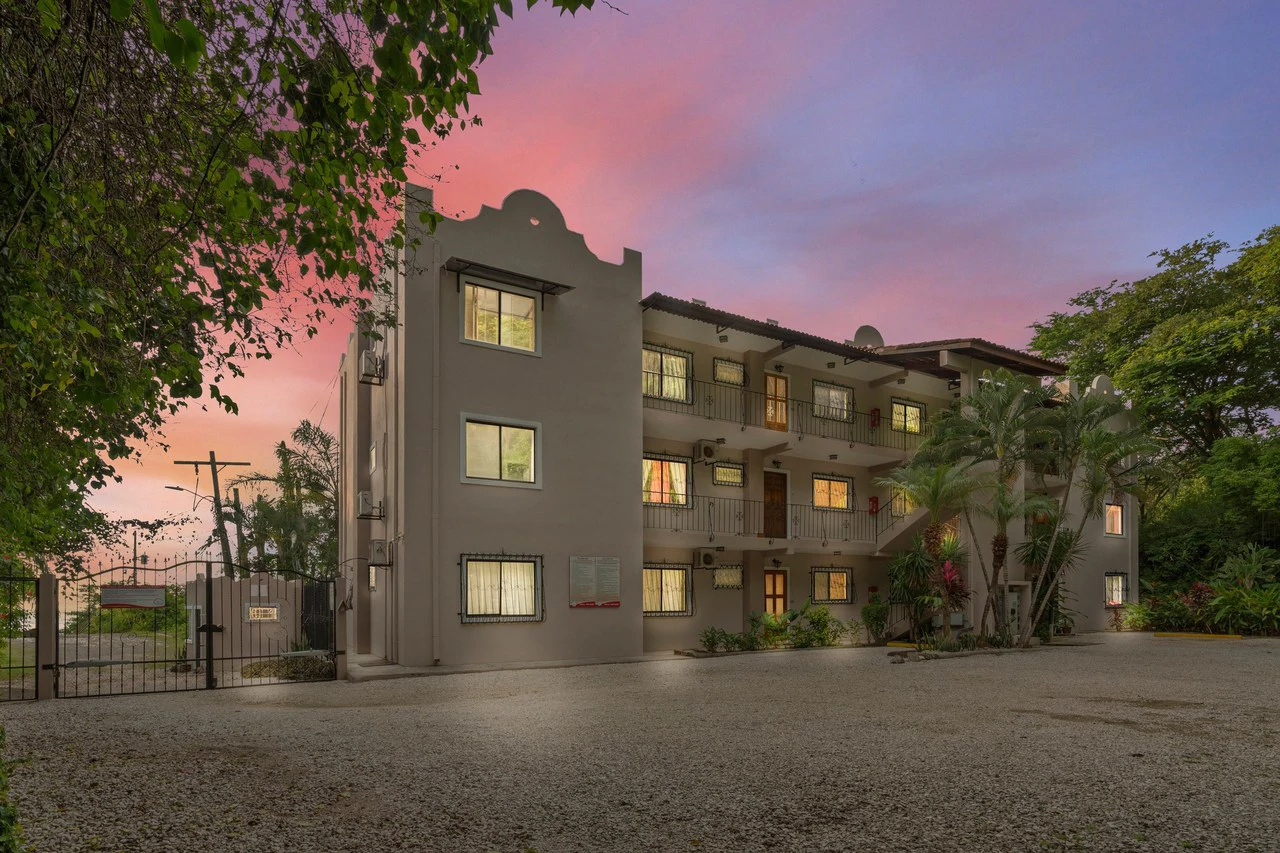 sunset hill unit 5: Cozy Ocean-View Condo for Sale – Walk to Tamarindo Beach - photo 8