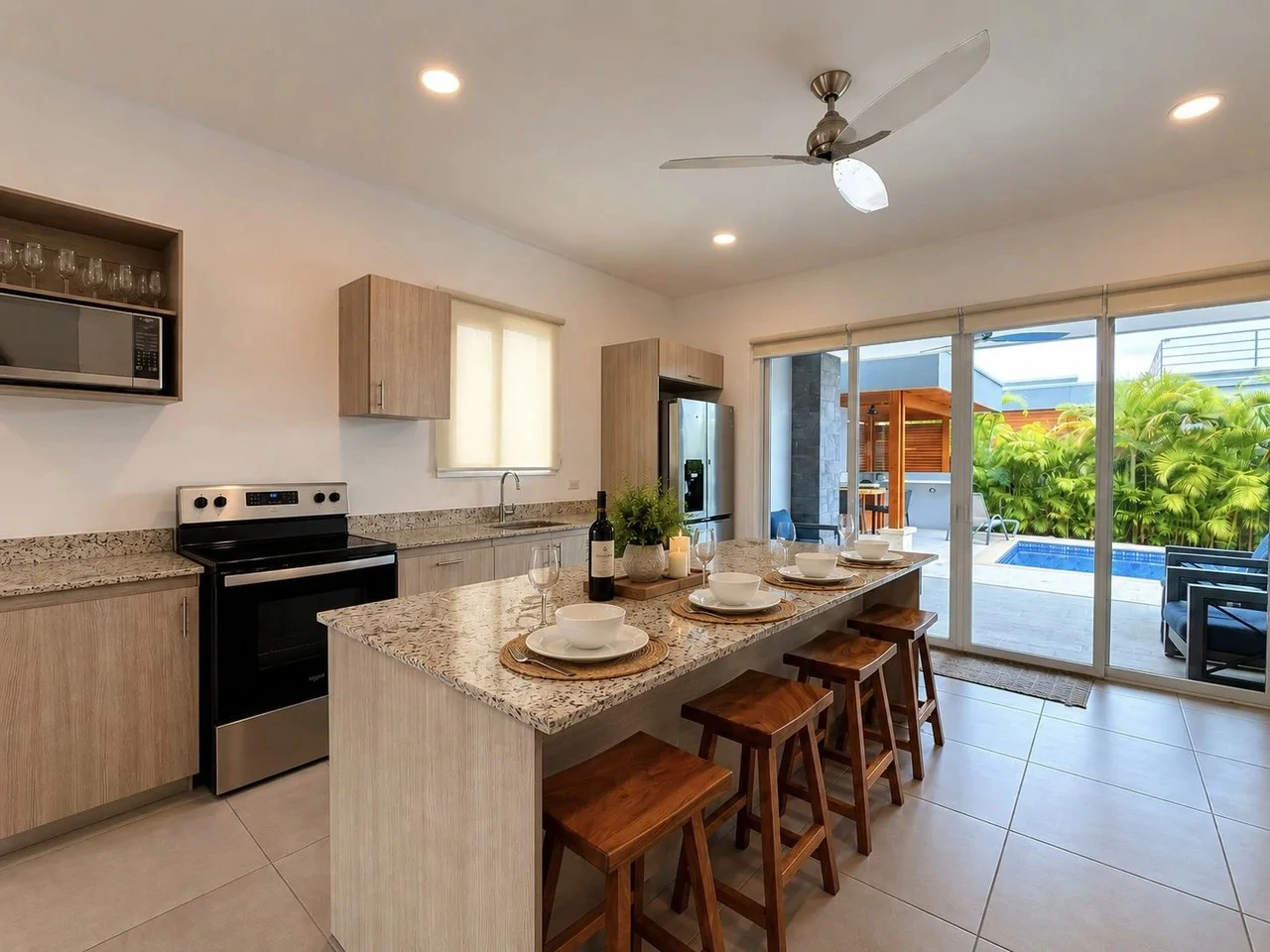 Brisas 87: Furnished Pool Home Near the Beach in Los Delfines - photo 4